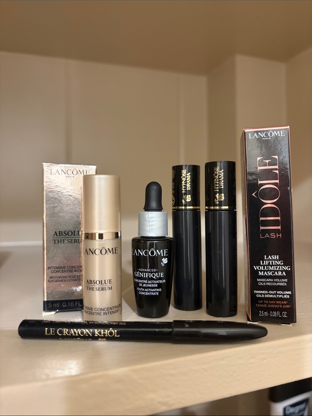 Lancome serums, máscaras and eyeliner.